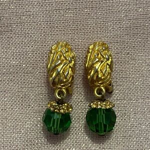 Vintage Gold Tone Green Round Dangle Drop Clip-On Earrings Metal Fashion Women